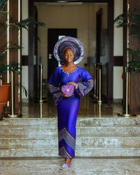 Royal Blue Aso-Oke Column Asoebi with Silver Geometric Trim & Lavender Gele | Nigerian Wedding Classic | OutfitLibrary