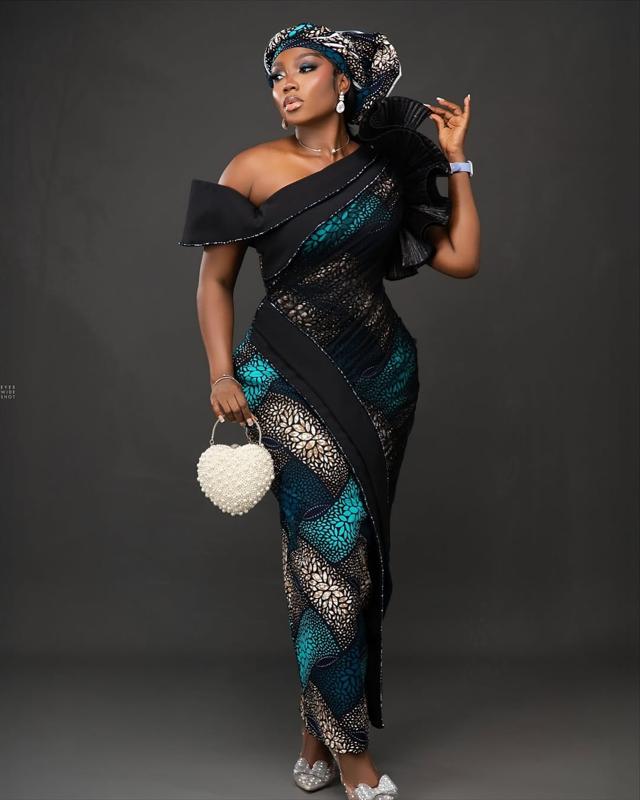 Black & Teal Ankara One-Shoulder Ruffle Asoebi with Pearl Heart Bag | OutfitLibrary