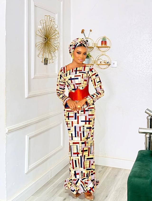 Geometric Mondrian Ankara Print Asoebi with Red Satin Corset Belt & Ruffle Hem | OutfitLibrary