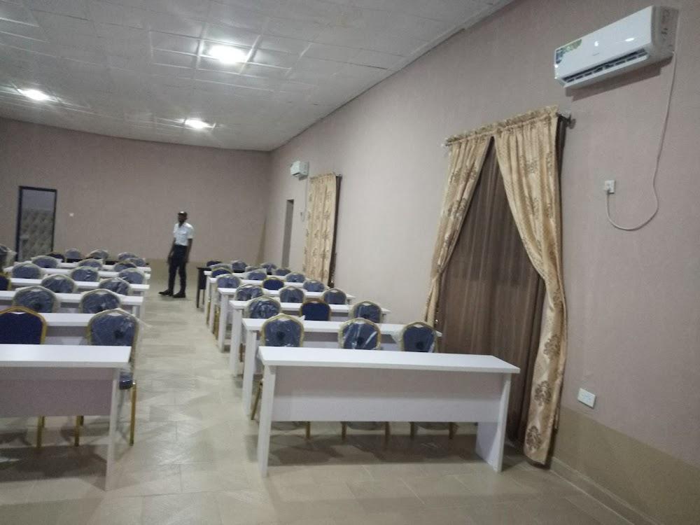 Indoor vs Outdoor Wedding Venues in Nigeria: What You Need to Know - Image 3