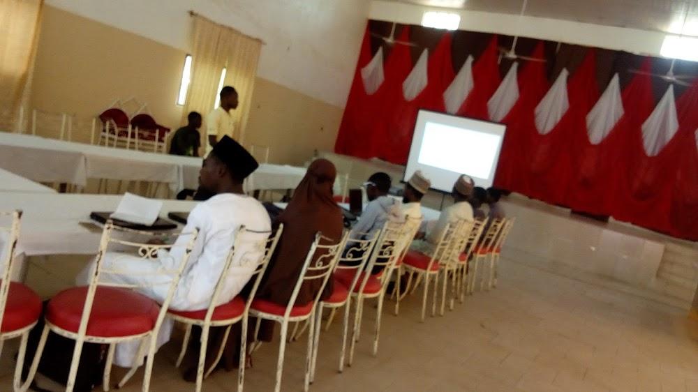 Nigerian Wedding Guest Etiquette: What to Wear, Bring, and Never Do - Image 2