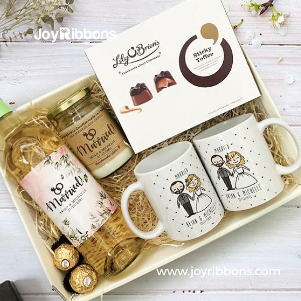 Happy Couple Honeymoon Wedding Gift Box