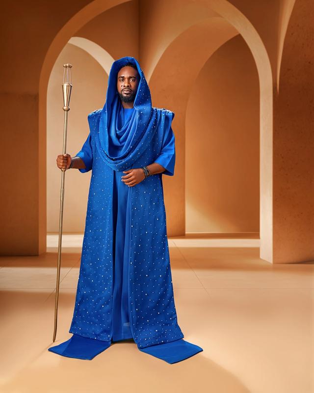 Uzor Arukwe’s Effortless Neutral Street Casual | OutfitLibrary.com