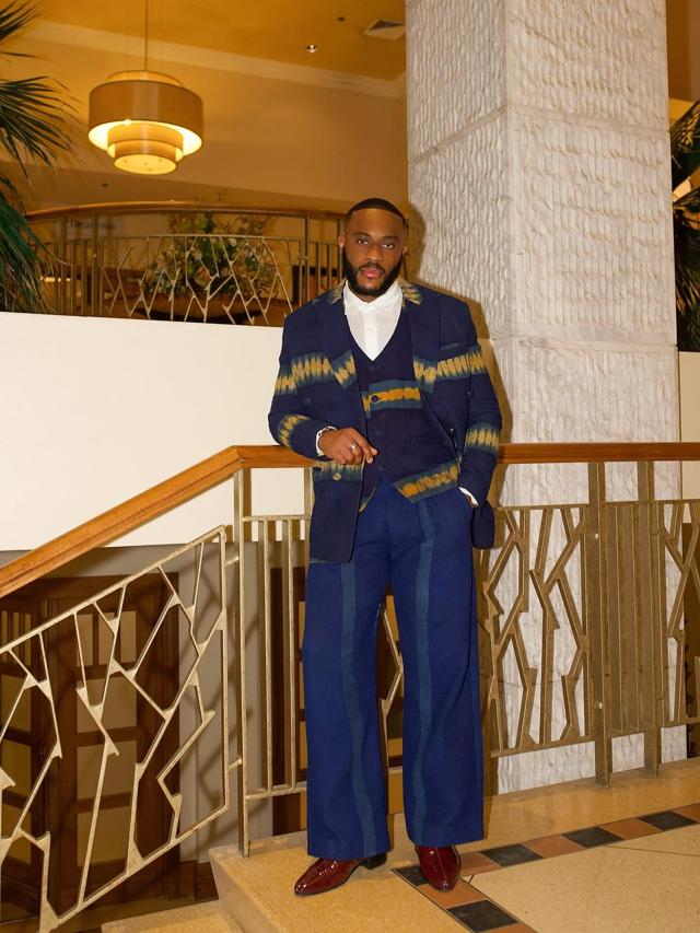 Kola Omotoso Embodies Relaxed Urban Chic in Casual Yet Polished Look | OutfitLibrary.com