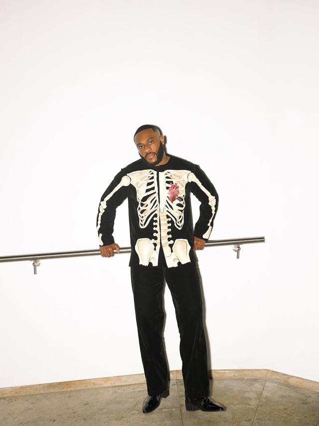 Kola Omotoso Channels Minimalist Refined Casual in Neutral Ensemble | OutfitLibrary.com