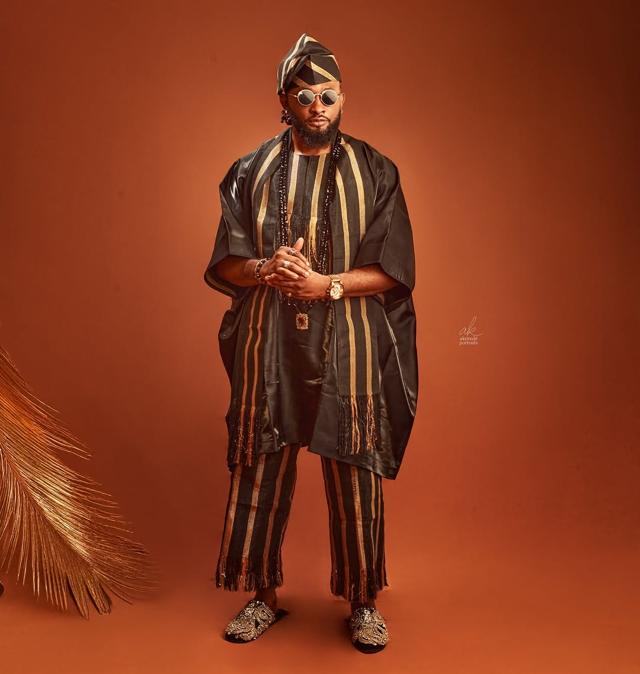 Uti Nwachukwu Elevates Sartorial Street Style with Bold, Polished Ensemble | OutfitLibrary.com