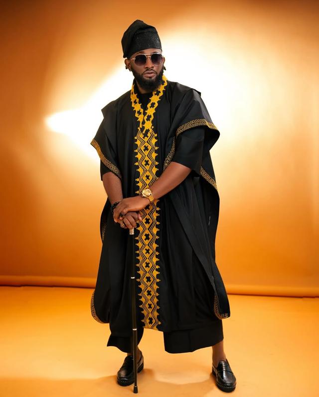 Uti Nwachukwu Serves Effortlessly Polished Street-Casual Style | OutfitLibrary.com