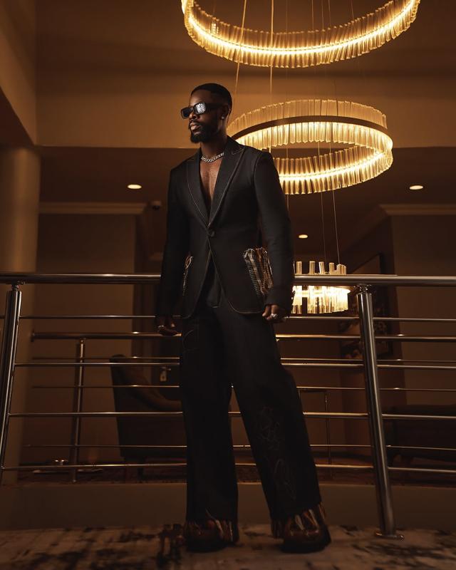 Mensan Elevates Relaxed Street Style with Polished Casual Ensemble | OutfitLibrary.com