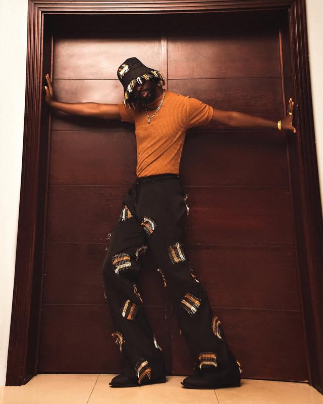 Mensan Shows Relaxed Polished Neutral Style | OutfitLibrary.com