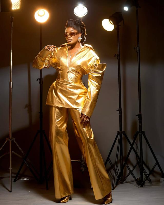 Kiekie Serves Laid-Back Modern Street Style | OutfitLibrary.com