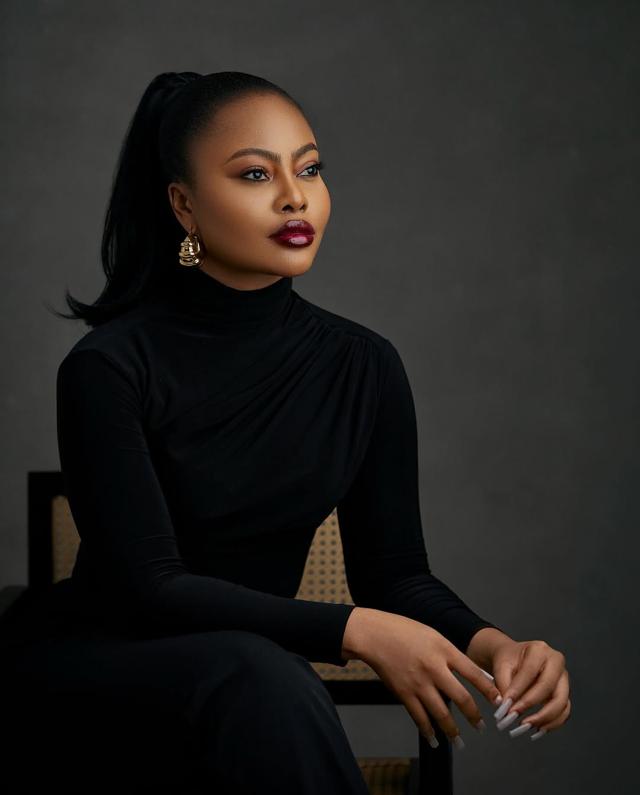 Teniola Aladese Serves Effortlessly Modern Street-Casual Style | OutfitLibrary.com