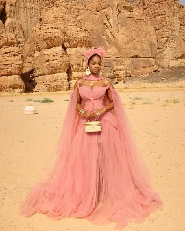 Priscilla Ojo Shows Laid-Back Modern Street Style | OutfitLibrary.com