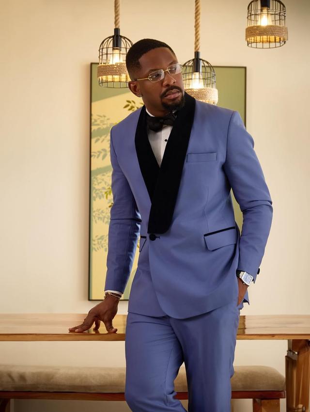 Cross Serves Modern Street-Casual Vibe | OutfitLibrary.com