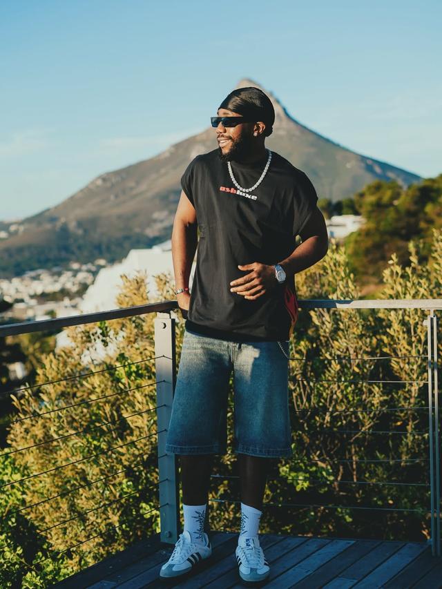 Sooj Serves Effortless Neutral Streetwear | OutfitLibrary.com